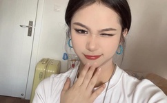 男生咬我的小兔兔描述一下